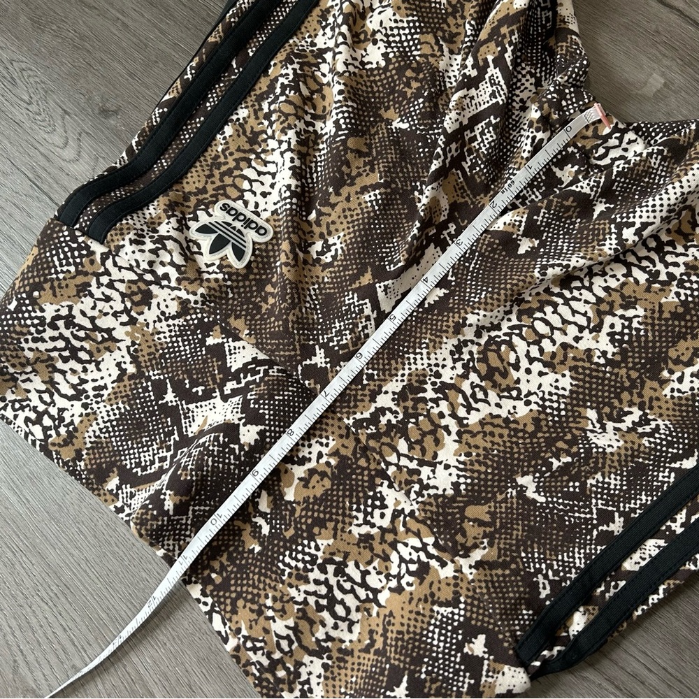 Adidas Originals Women´s Size Small Short Trefoil Leggings Snake Print Shorts - Picture 10 of 11